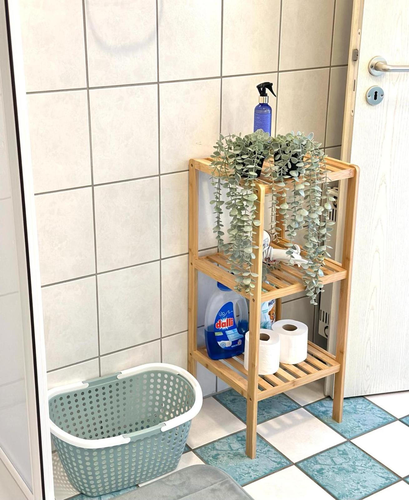 Raha Apartments - Charmantes Studio-Apartment - Hbf - Gratis Parkplatz Erfurt Dış mekan fotoğraf