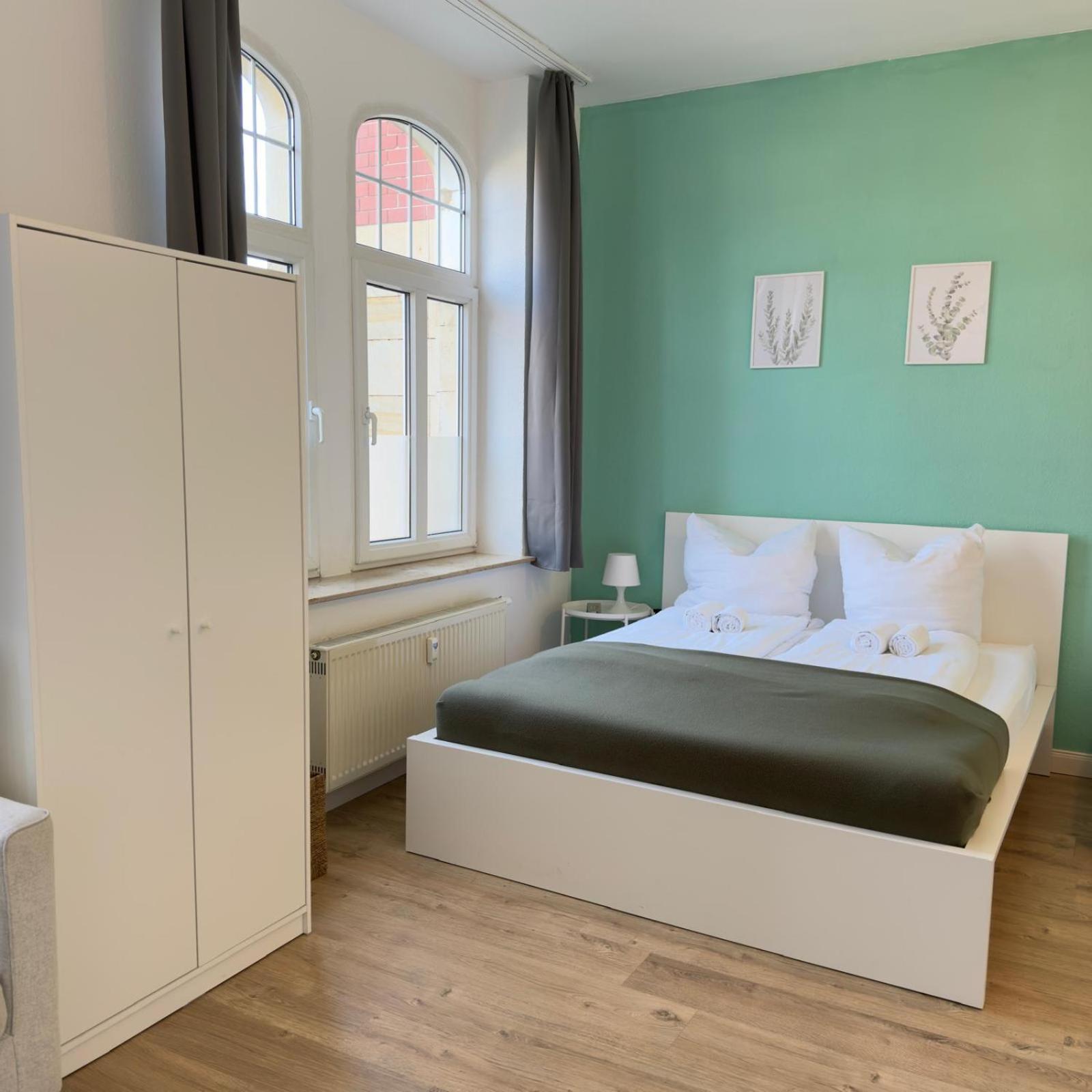 Raha Apartments - Charmantes Studio-Apartment - Hbf - Gratis Parkplatz Erfurt Dış mekan fotoğraf