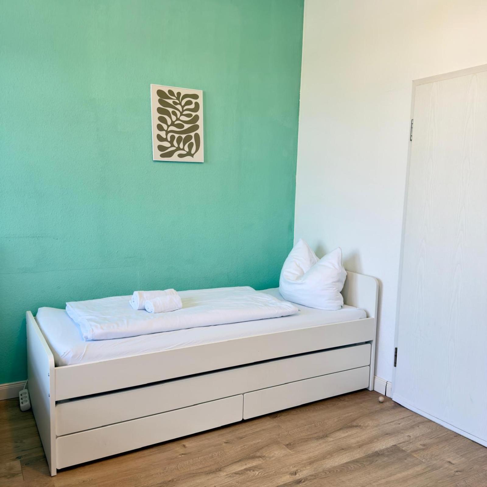 Raha Apartments - Charmantes Studio-Apartment - Hbf - Gratis Parkplatz Erfurt Dış mekan fotoğraf