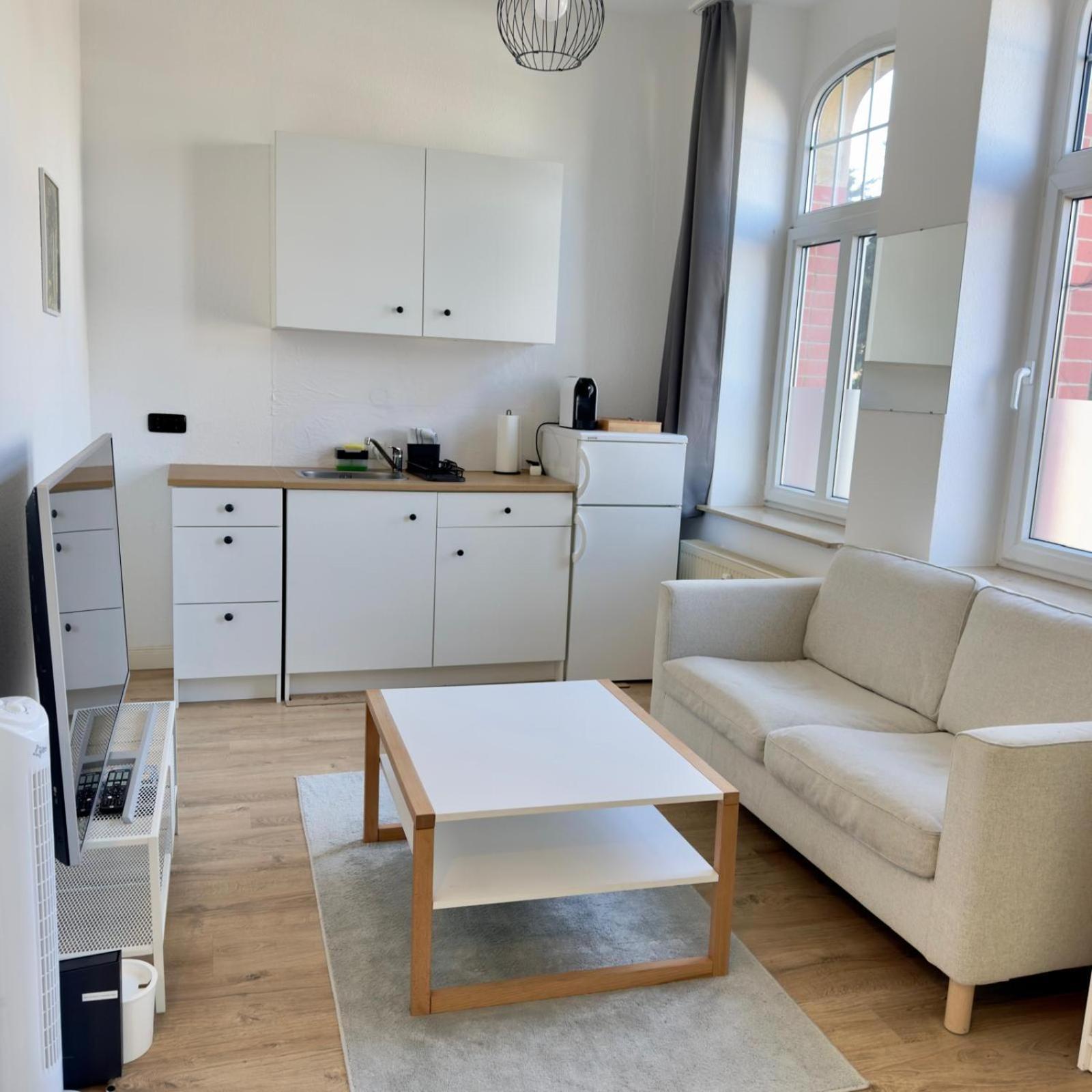 Raha Apartments - Charmantes Studio-Apartment - Hbf - Gratis Parkplatz Erfurt Dış mekan fotoğraf